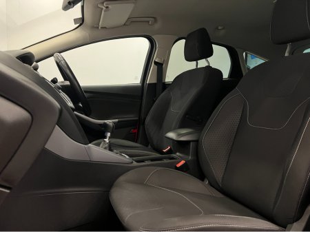 2015 Ford Focus 1.5 TDCI ZETEC 120PS 5DR €7,950 thumbnail