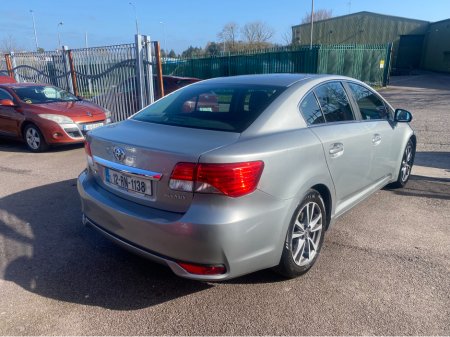 2012 Toyota Avensis - thumbnail 4