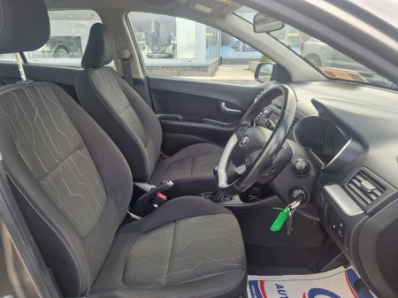 2016 Kia Picanto - thumbnail 14