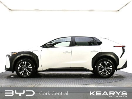 2025 Toyota bZ4X - view 3