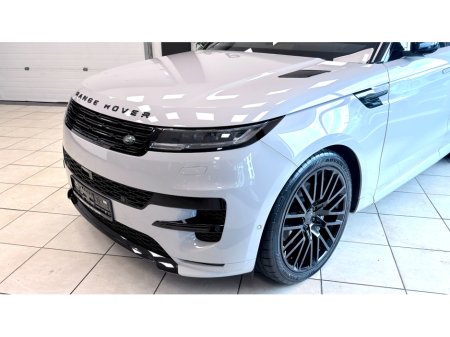 2025 Land Rover Range Rover - view 4