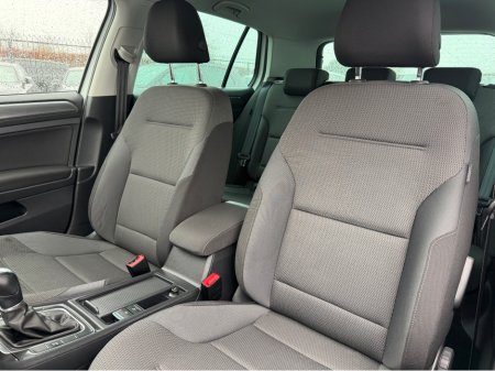 2018 Volkswagen Golf (182) 1.2 TSI COMFORTLINE TECH EDITION €20,950 thumbnail