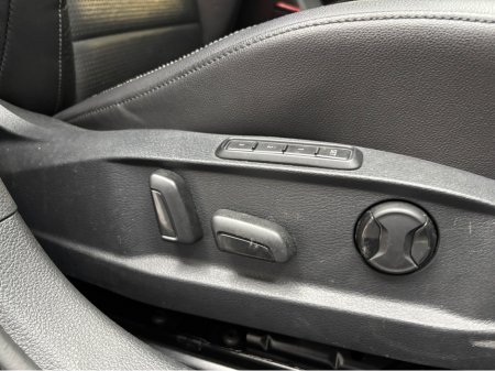 2018 Volkswagen Golf - thumbnail 12