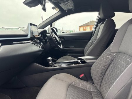 2022 Toyota C-HR 1.8 HYBRID SPORTMONO 4DR SPORT AUTO €29,750 thumbnail