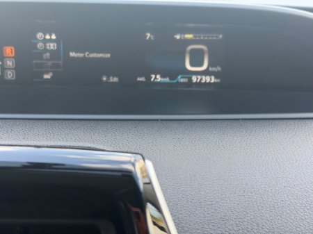 2020 Toyota Prius - thumbnail 5