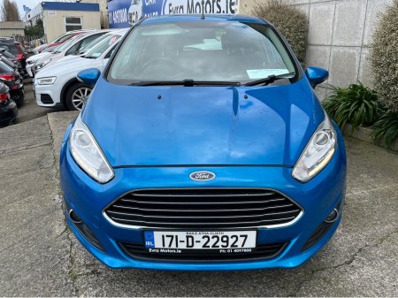2017 Ford Fiesta - thumbnail 2