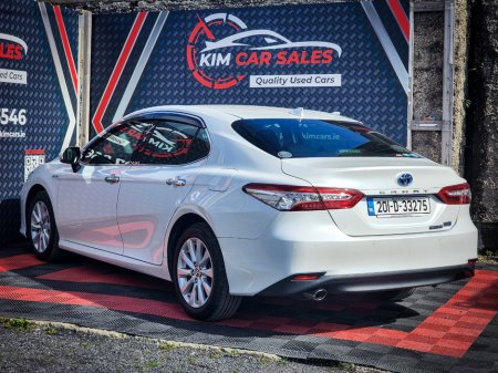 2020 Toyota Camry - thumbnail 11