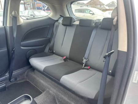 2010 Mazda Mazda2 - thumbnail 10