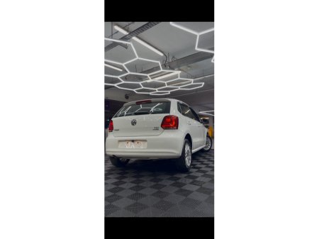 2014 Volkswagen Polo - thumbnail 5