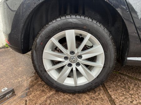 2015 Volkswagen Polo - thumbnail 18