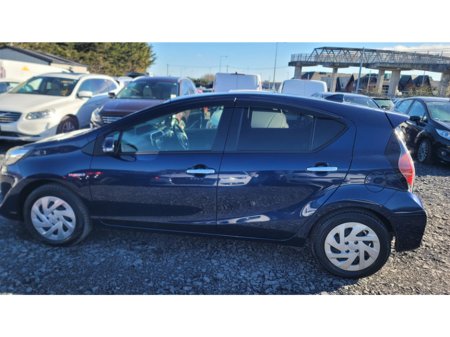 2019 Toyota Aqua - thumbnail 4