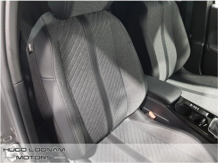 2025 Peugeot 2008 - thumbnail 19