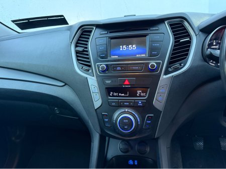 2017 Hyundai Santa Fe 2.2D EXECUTIVE 4WD 5DR €14,950 thumbnail