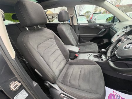 2018 Volkswagen Tiguan - thumbnail 14