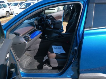 2017 Toyota C-HR - thumbnail 10