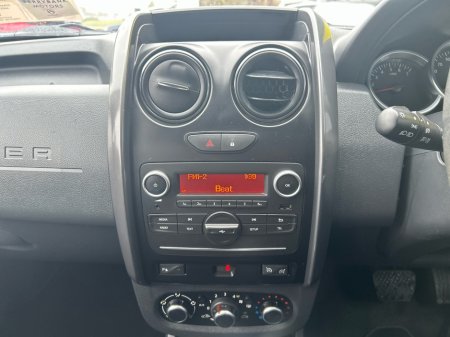 2018 Dacia Duster SIGNATURE 1.5 DCI 110 E 4DR AUTO €11,950 thumbnail