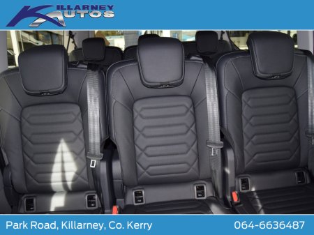 2026 Ford Tourneo Custom 2026 PHEV Tourneo Custom Limited 2.5 Auto thumbnail