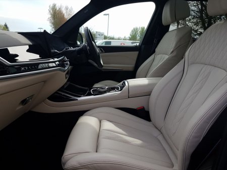 2025 BMW X7 - photo 6