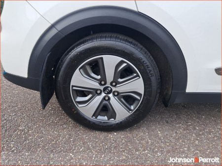 2019 Kia Niro 1.6 GDI PLUG-IN HYBRID €18,900 thumbnail