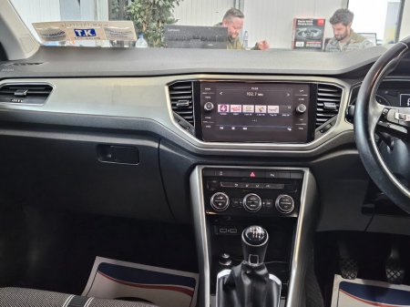 2020 Volkswagen T-Roc - thumbnail 9