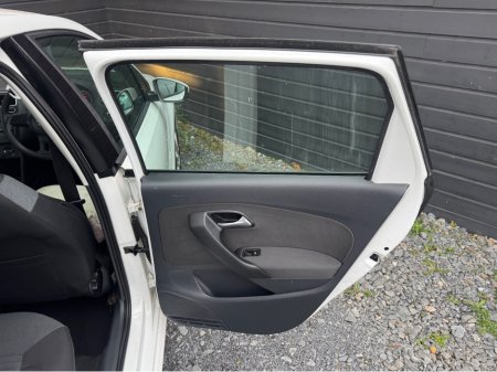 2011 Volkswagen Polo CL 1.2 MANUAL €5,895 thumbnail