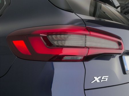 2023 BMW X5 xDrive45e M Sport €76,900 thumbnail