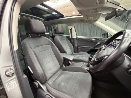 2019 Volkswagen Tiguan - thumbnail 23