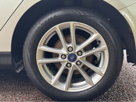 2016 Ford Focus - photo 5