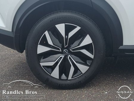 2025 Nissan Juke - thumbnail 9