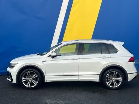 2019 Volkswagen Tiguan R-LINE 1.4 TSI AUTO // 4 HEATED SEATS // 360 DEGREE PARKING CAMERA // HEADS-UP DISPLAY // FULL SERVICE HISTORY €31,900