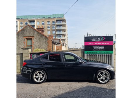 2013 BMW 3 Series - thumbnail 2