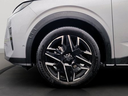 2025 Peugeot 3008 1.2 MHEV 145bhp eDCS6 Allure €41,500 thumbnail