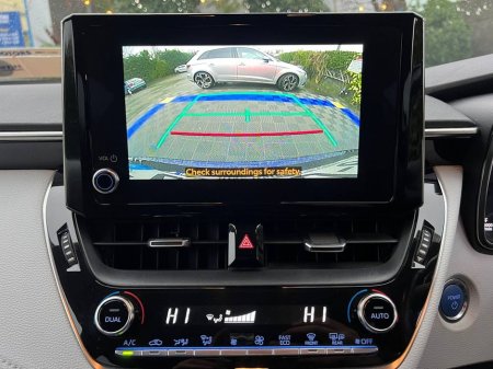 2022 Toyota Corolla SOL ESTATE 1.8 HYBRID // DIAMOND CUT ALLOYS // REVERSE CAMERA // ADAPTIVE CRUISE CONTROL €20,900 thumbnail