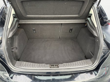 2017 Ford Focus - thumbnail 9