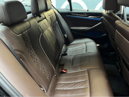 2020 BMW 5 Series €32950 2020 BMW 530E LUXURY EDITION JOY+ 2.0 AUTOMATIC / CRUISE CONTROL / 360° PARKING CAMERA / ELECTRIC MEMORY & HEATED SEATS / HEATED REAR SEATS / AMBIENT LIGHTS €32,950 thumbnail