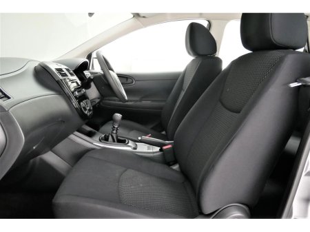 2018 Nissan Pulsar - thumbnail 15