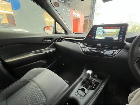 2020 Toyota C-HR - thumbnail 15