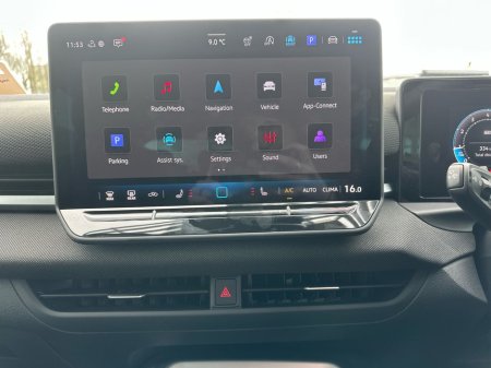 2026 Volkswagen T-Roc - thumbnail 9