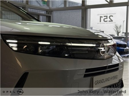 2025 Opel Grandland GS 1.2 MHEV 136PS €47,885 thumbnail