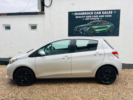 2012 Toyota Yaris 1.0 VVT-i 3Dr Luna €5,950 thumbnail