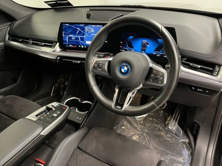 2024 BMW iX1 - thumbnail 9