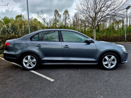 2015 Volkswagen Jetta - thumbnail 2