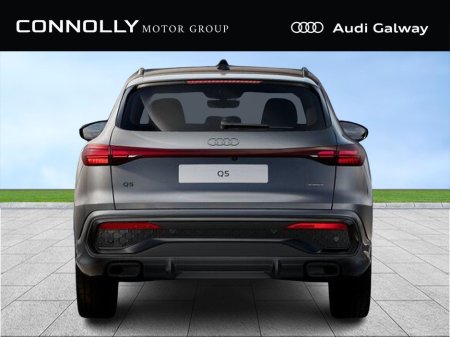 2026 Audi Q5 S-LINE E-HYBRID QUATTRO A/T €75,950 thumbnail