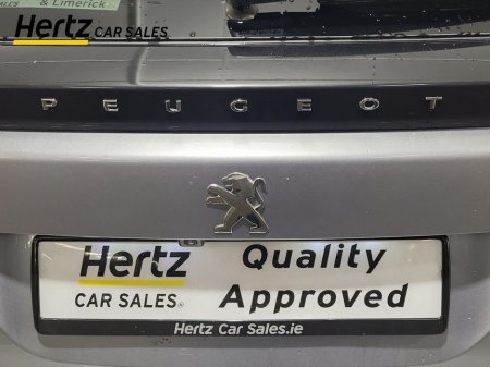 2023 Peugeot 2008 - thumbnail 10