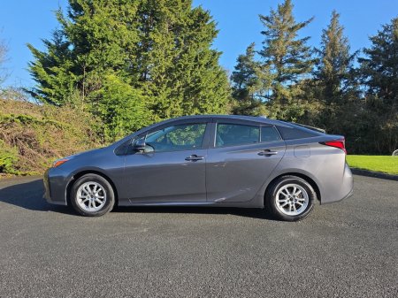 2020 Toyota Prius - thumbnail 21