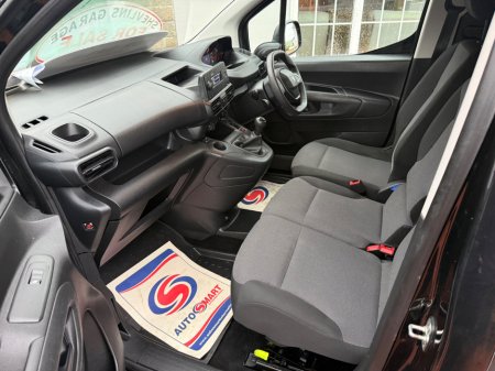 2019 Peugeot Partner  €12,495 thumbnail