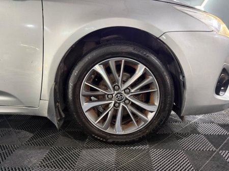 2015 Toyota Avensis - thumbnail 4