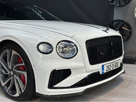 2025 Bentley Flying Spur 4.0 V8 SPEED FIRST EDITION MULLINER N €349,950