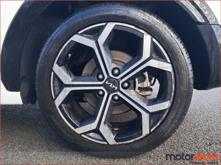 2025 Kia Niro K3 1.6 Petrol HEV (Kia Warranty / AA Membership / Bishopstown) €35,900 thumbnail