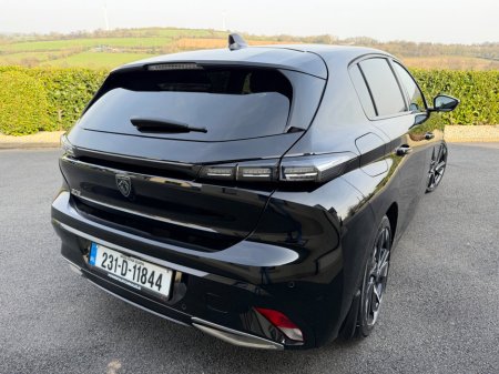 2023 Peugeot 308 - thumbnail 3